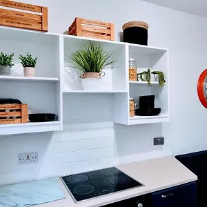 Oasis Apartment